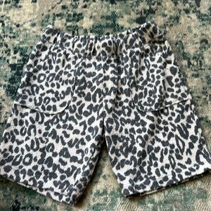 JOAH LOVE EUC sz 6 cheetah print shorts